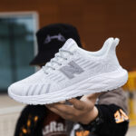 Men's Mesh Breathable Splicing Soft Bottom Running Shoes New Style Leisure Sports Air Cushion Lace-Up for Spring Travel - Image 3